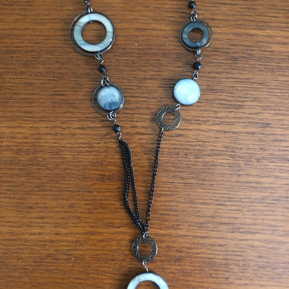 🎉HP🎉🆕 ✨Lia Sophia Necklace✨ - Picture 5 of 6